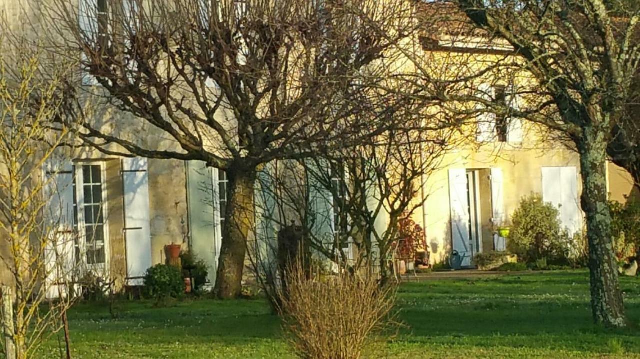 Gite Entre Bordeaux Et Saint-Emilion Genissac Bagian luar foto